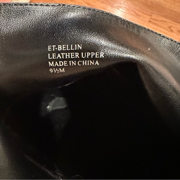 Black boots - Picture 2 of 2